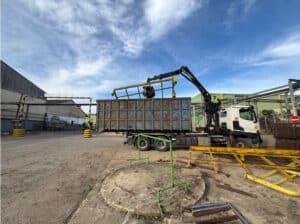 Chargement d’éléments industriels lourds sur camion