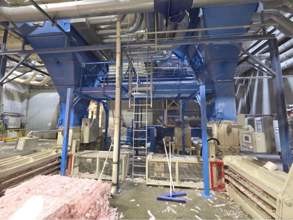 Passerelle métallique industrielle pour accès de maintenance