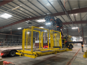 Convoyeur à rouleaux modifié pour optimisation de flux industriel